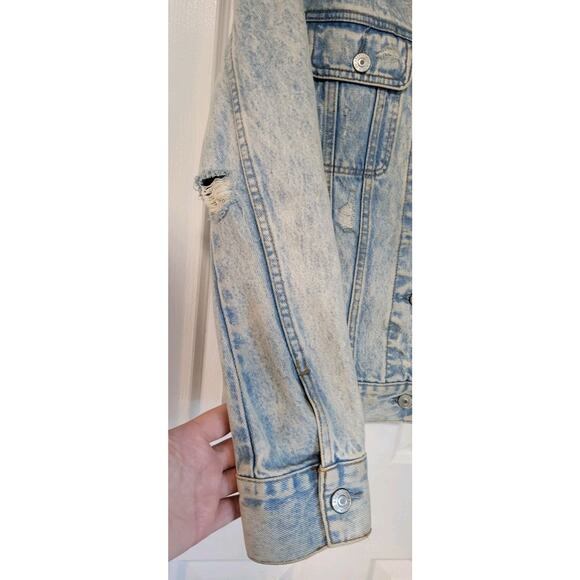 Abercrombie and Fitch Distressed Denim Jacket Oversized Womens Size Small - Picture 4 of 6